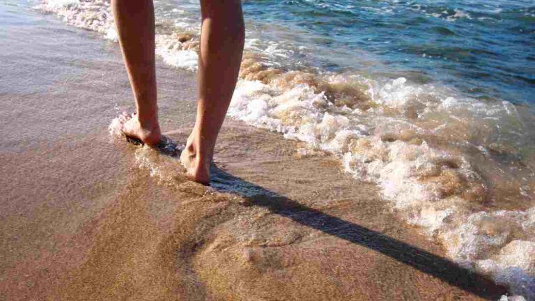 Camminare Sulla Spiaggia Quello Che Succede Al Tuo Corpo Quando Lo Fai