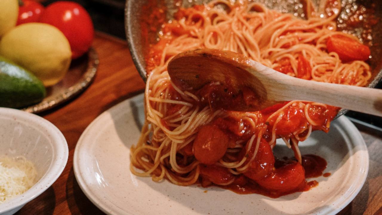 spaghetti al pomodoro trucco inglese