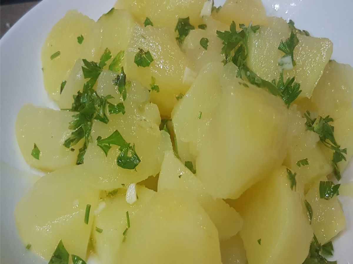 Patate lesse con prezzemolo