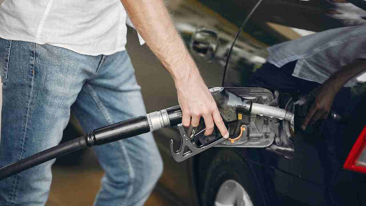 Aumento dei carburanti situazione critica