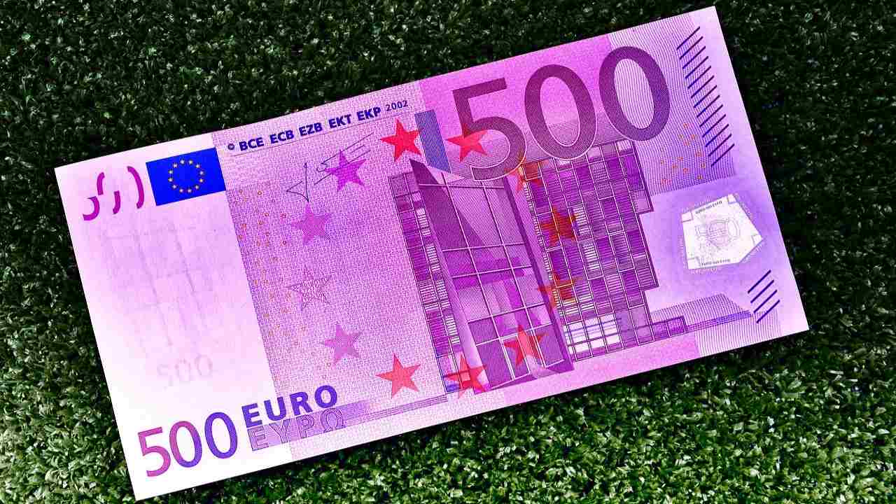 Bonus 500 euros, this scam is increasingly widespread: how to defend yourself