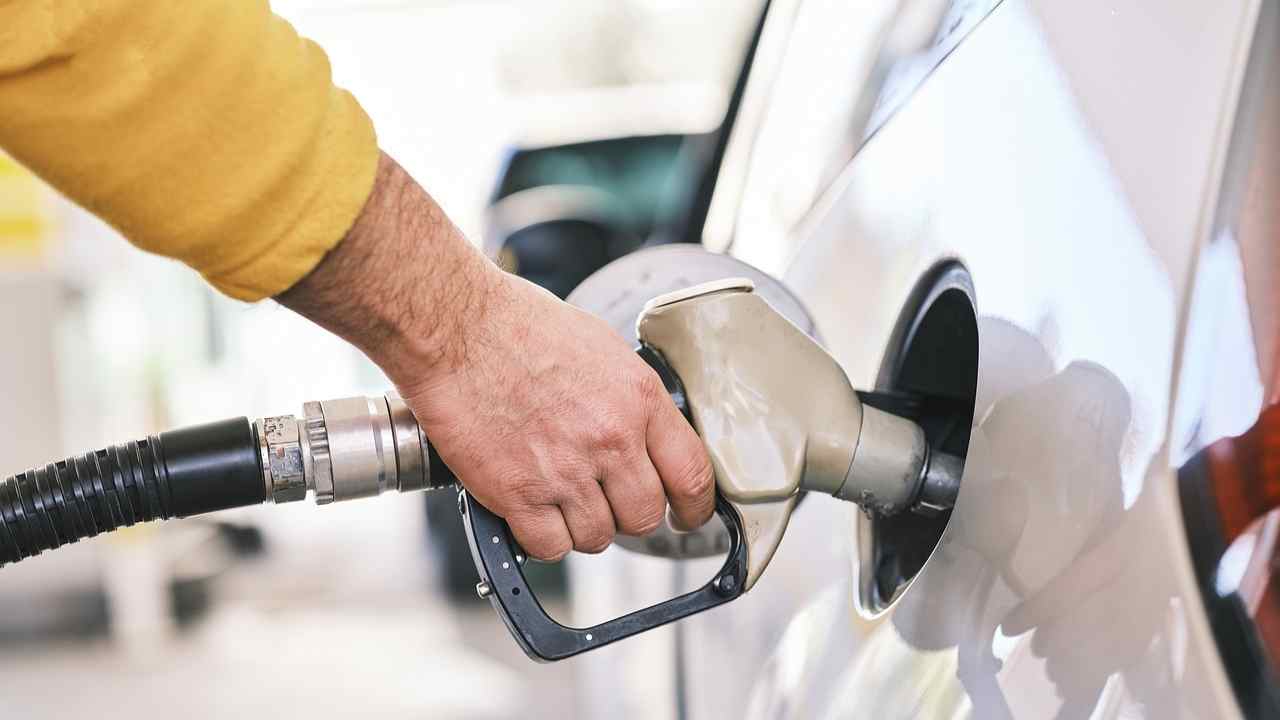 Prezzi benzina applicazioni risparmio