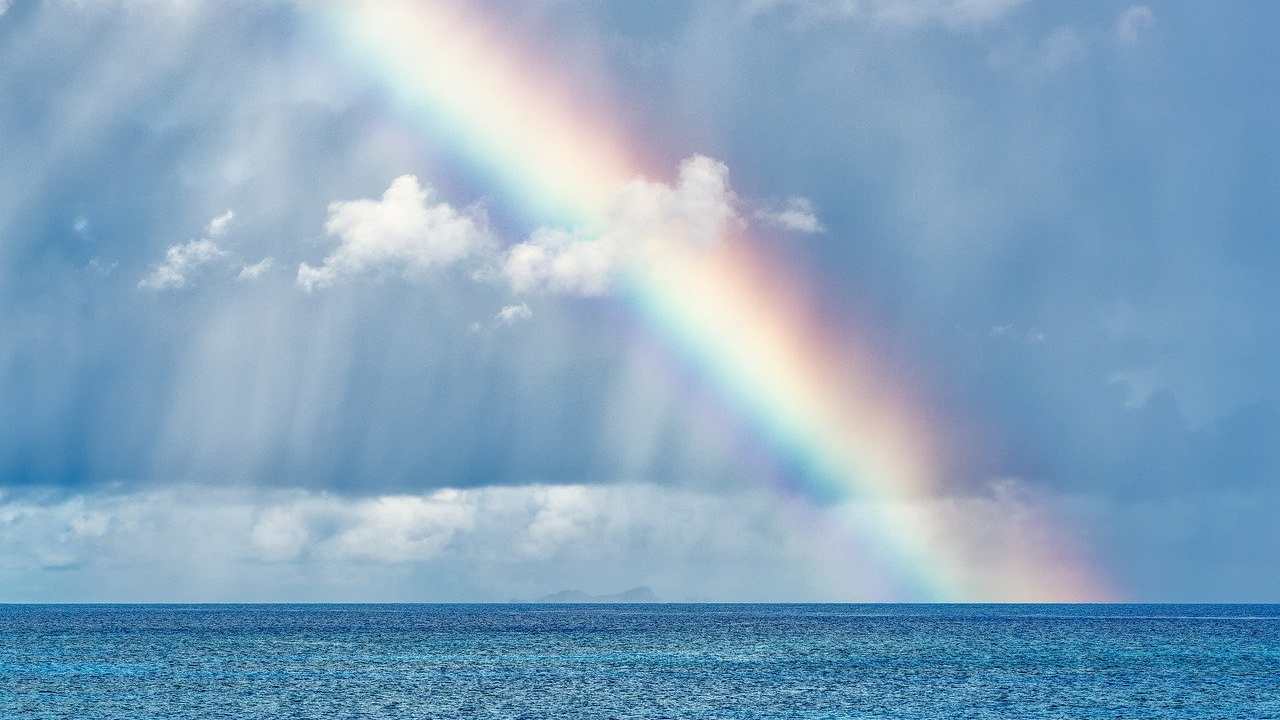 Arcobaleno su mare