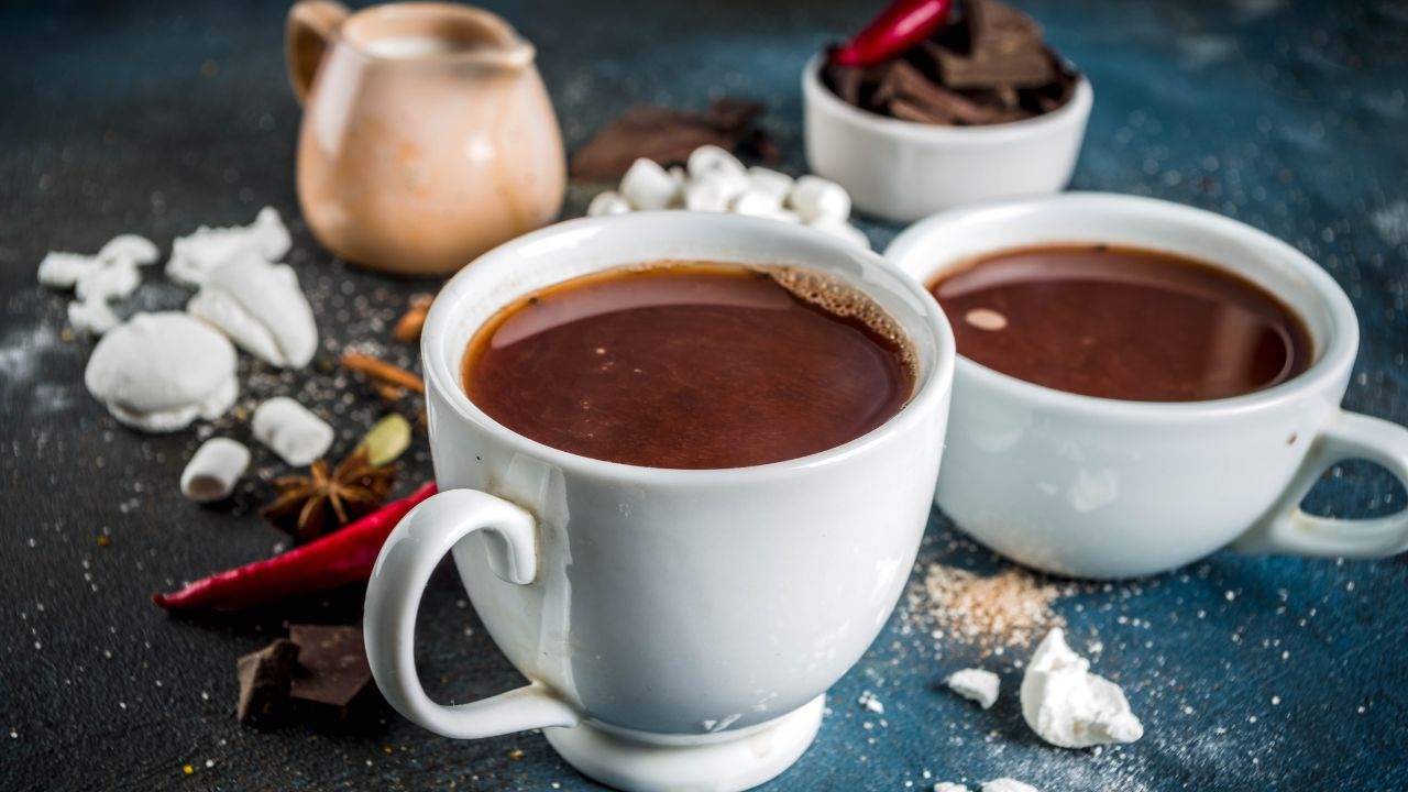 Tazza automescolante - combatti i grumi nella cioccolata calda