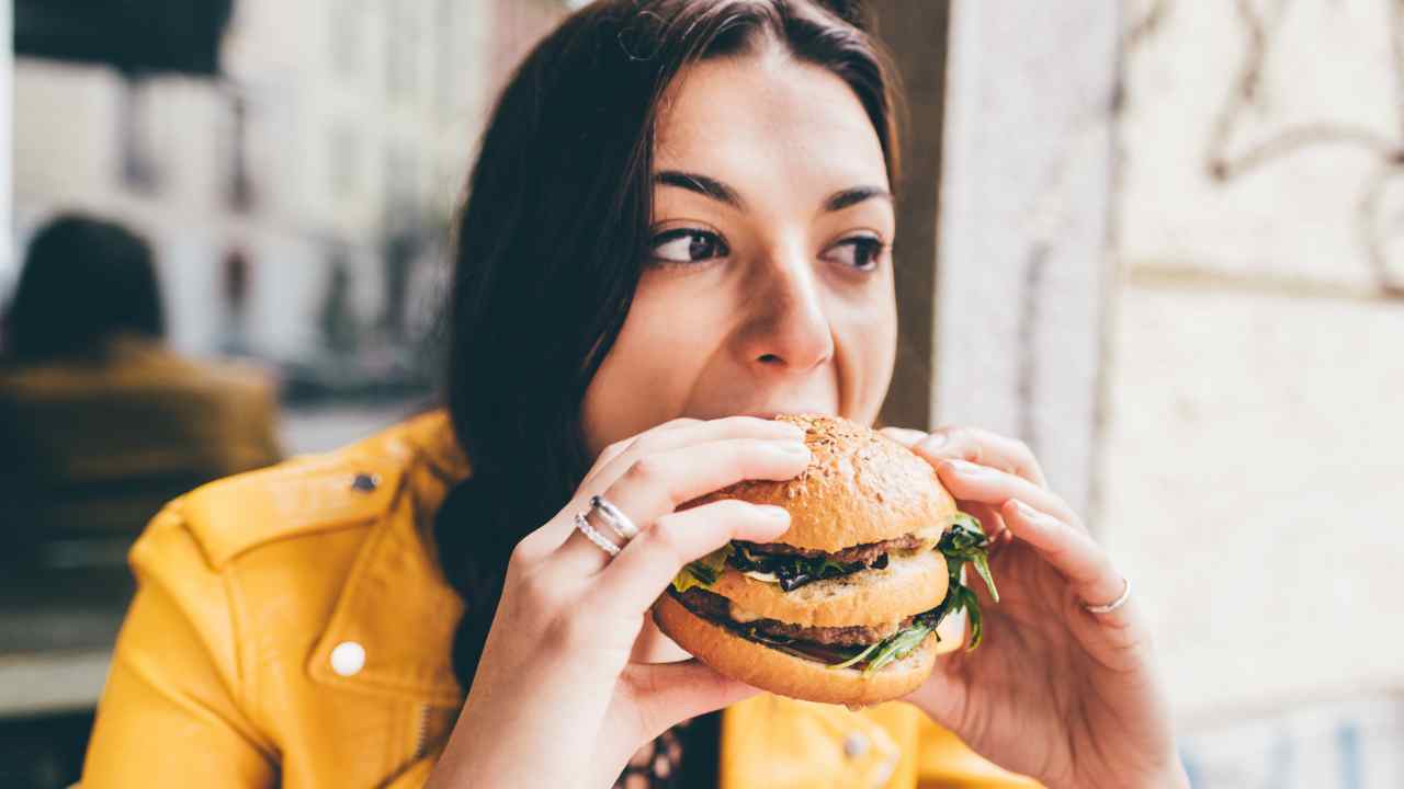 mai sazio dopo aver mangiato cause perché