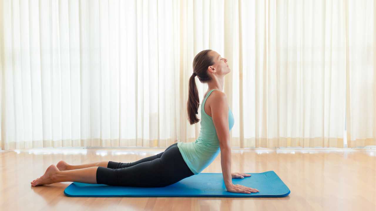 stretching esercizi per tutto il corpo 5 minuti cosa fare