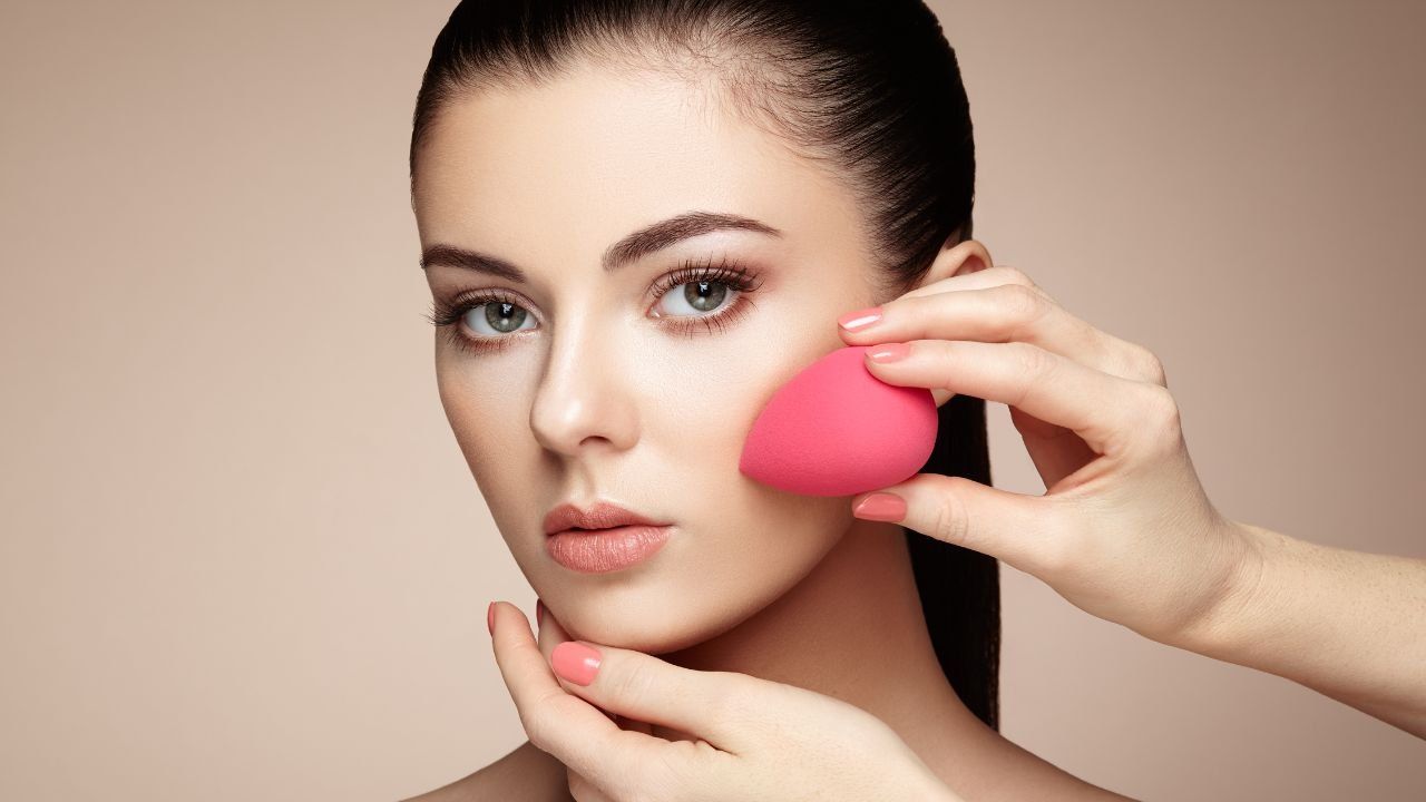 Metti la beauty blender nel freezer e il tuo make-up sarà pazzesco