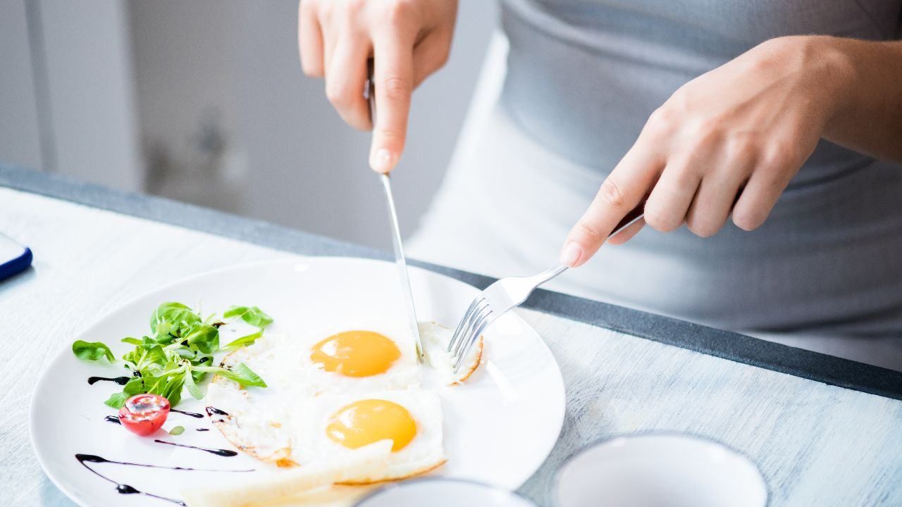 quante uova mangiare settimana