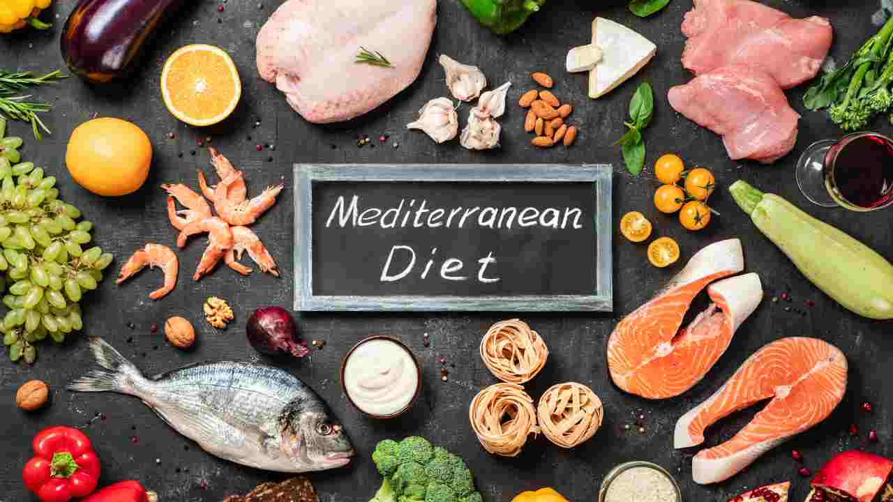 dieta mediterranea menu tipo come funziona cosa mangiare