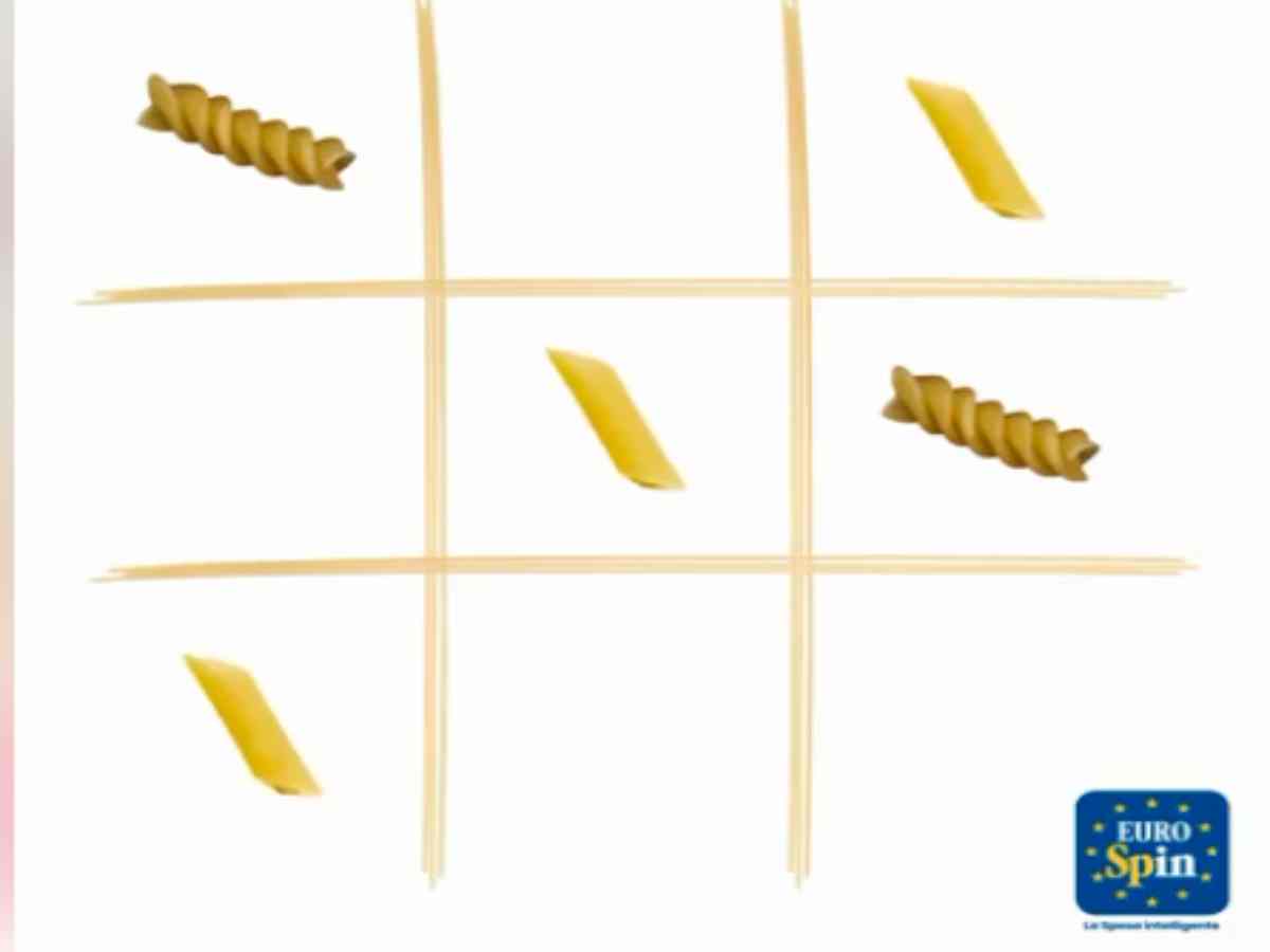 gioco del tris con alcuni tipi di pasta