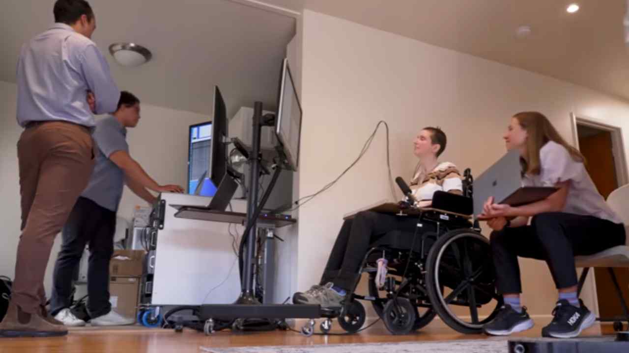 Paziente paralizzata torna a parlare con una tecnologia avveniristica