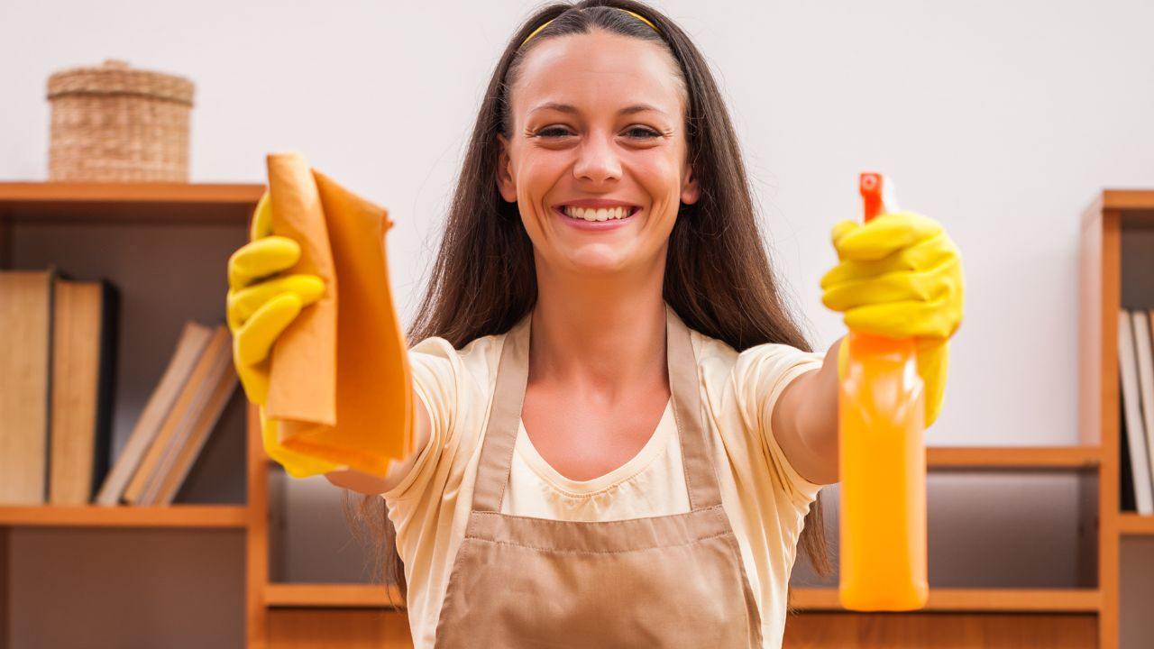 Pulire casa, ecco da dove cominciare: con questo metodo risparmi tempo e  fatica