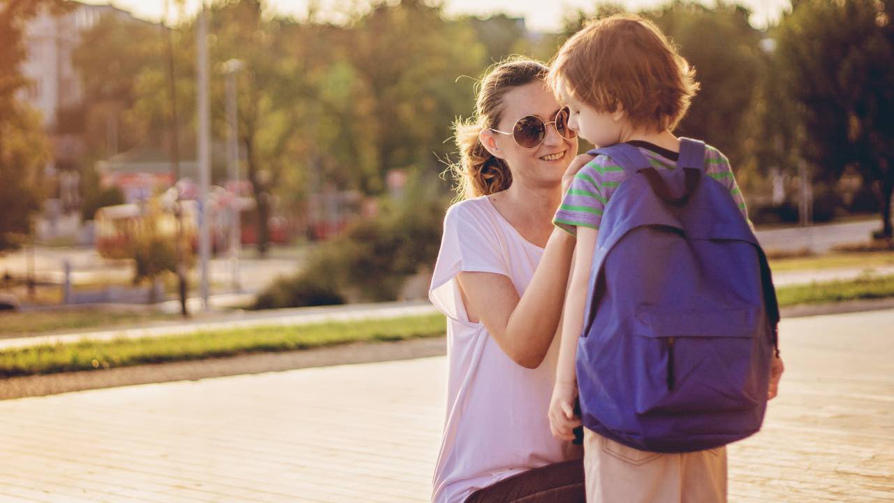 Ritorno a scuola, preoccupazione per genitori figli