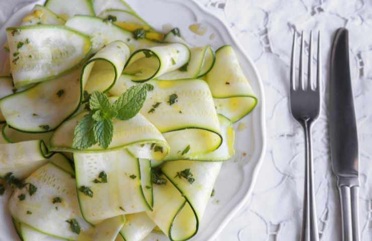 ricetta dell'insalata di zucchine