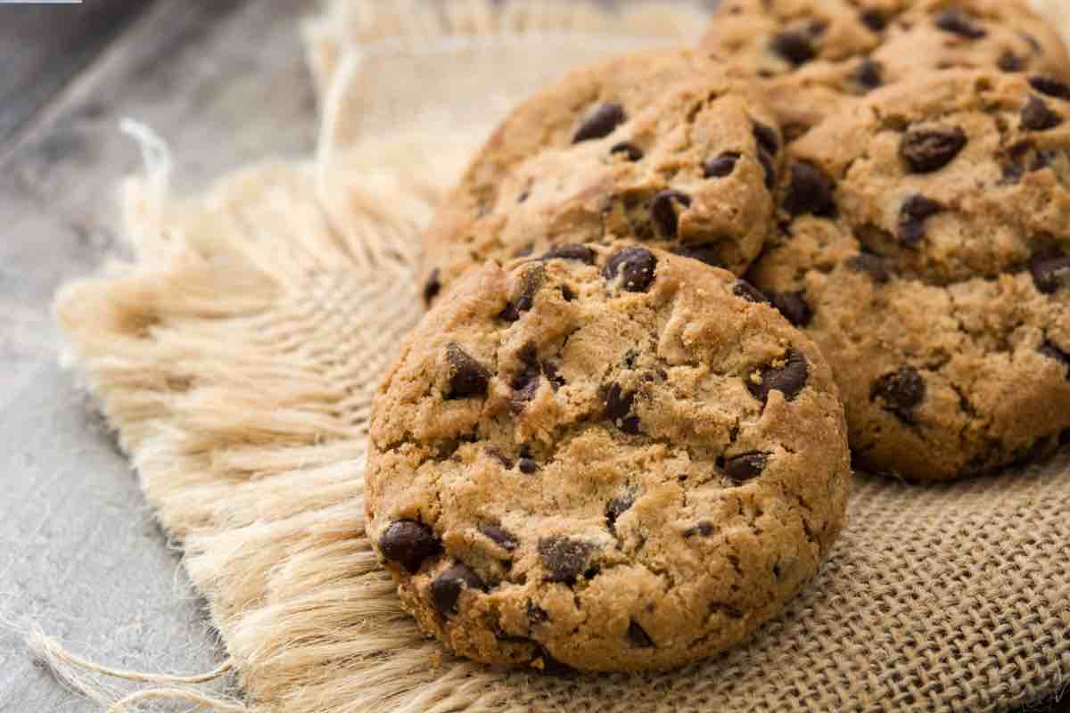 Biscotti con gocce di cioccolato