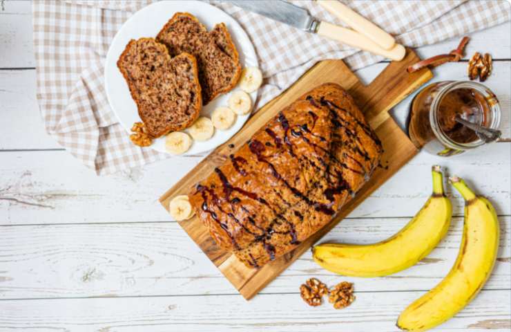 dolce con banana e cioccolato